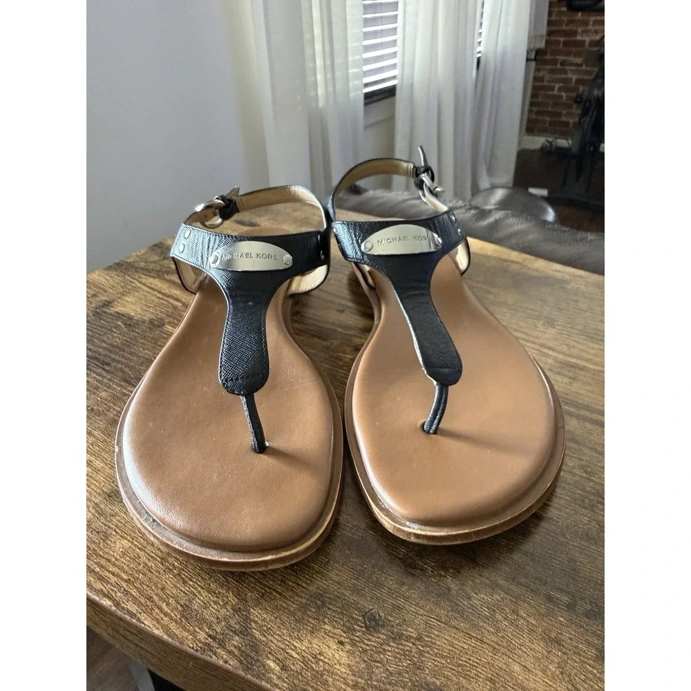 Michael Kors Women's MK Silver Plate Flat Leather Thong Sandals Black size 9M